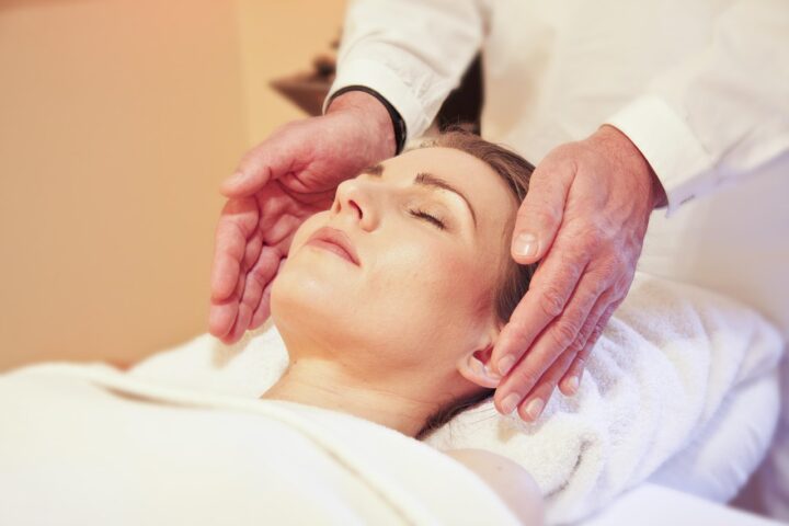What Can I Expect From My First Reiki Session?